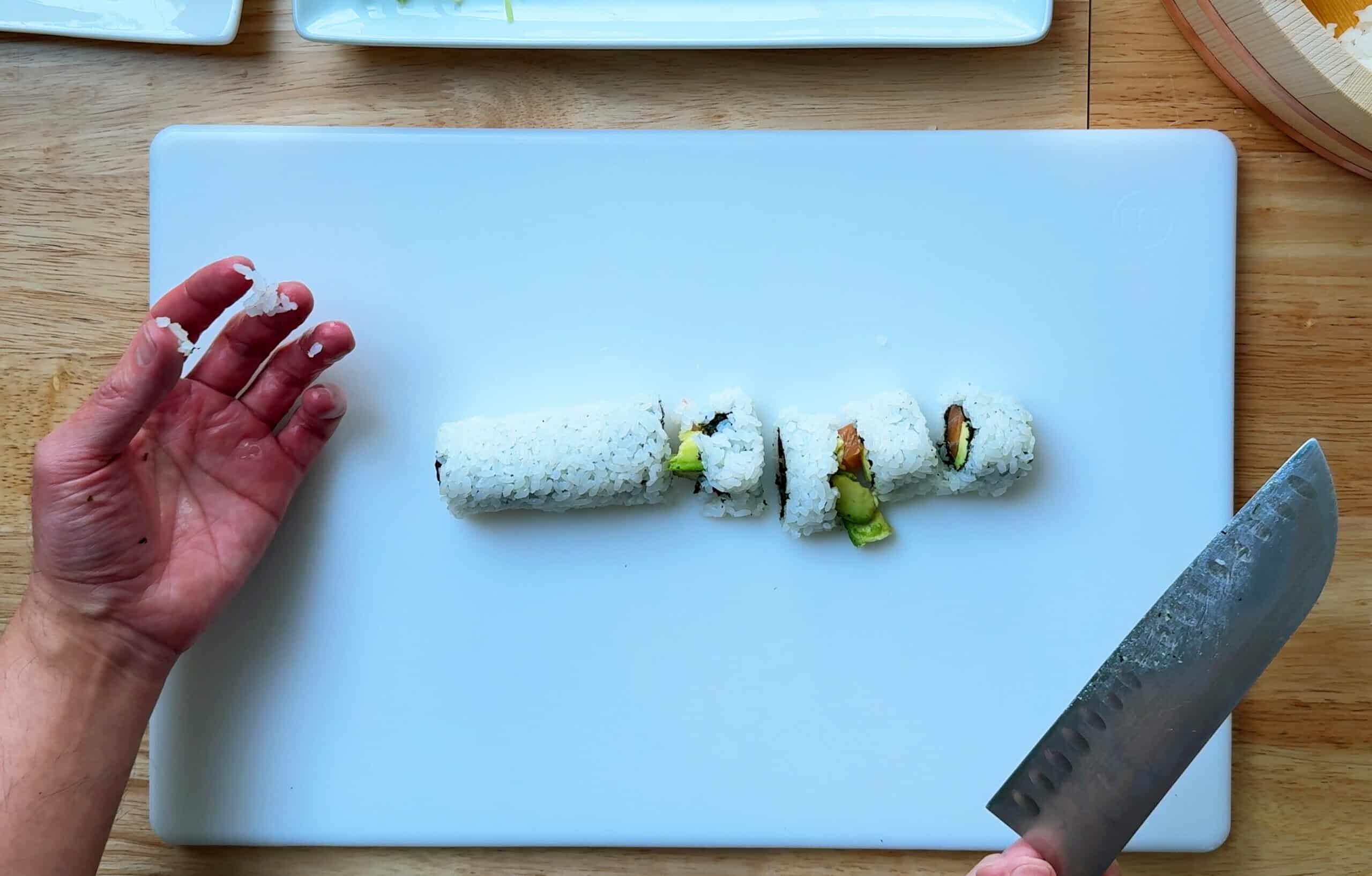 sushi roll cut unevenly 