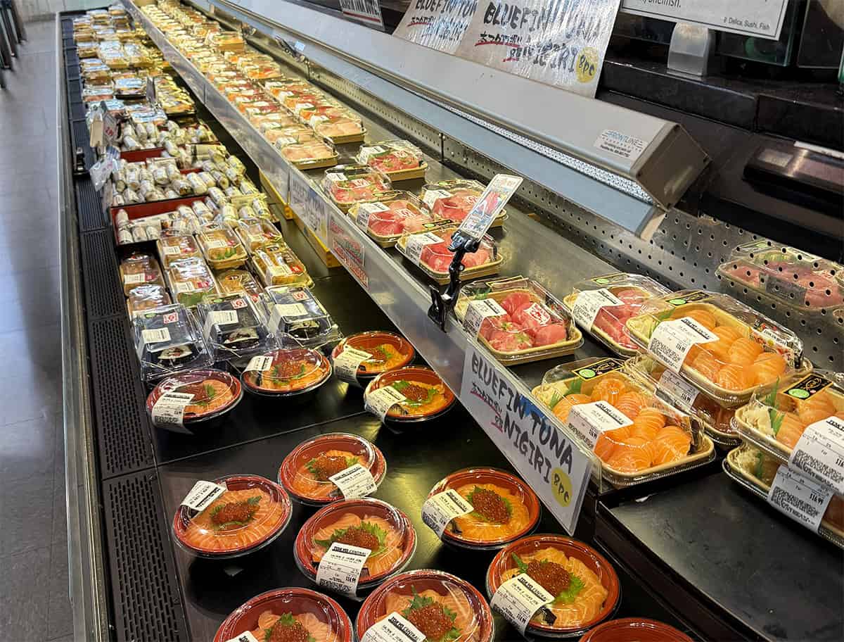 Sushi and bento at Tokyo Central Market