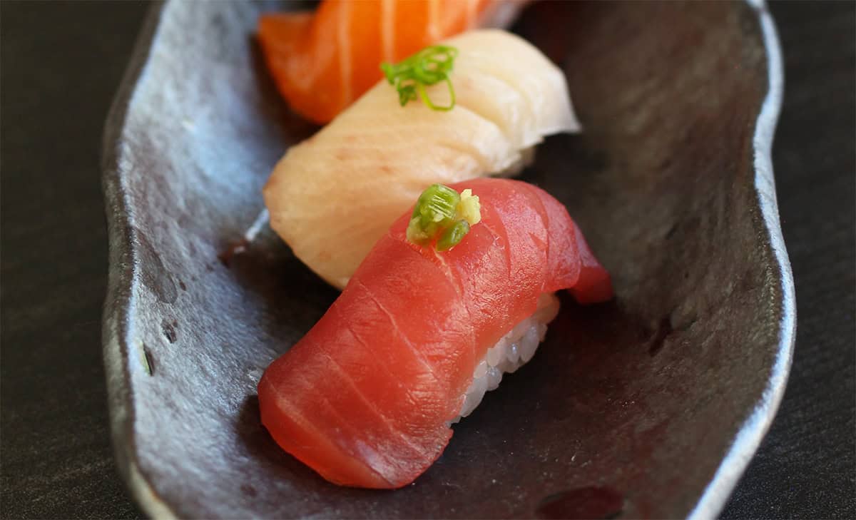 Tuna (maguro) nigiri sushi